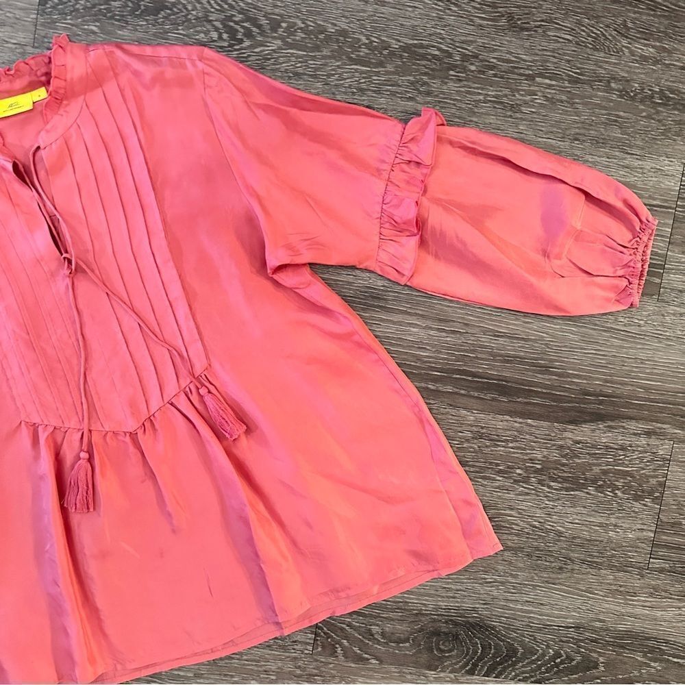 Roller Rabbit Ishorya Coral Silk Blouse - Picture 4 of 9
